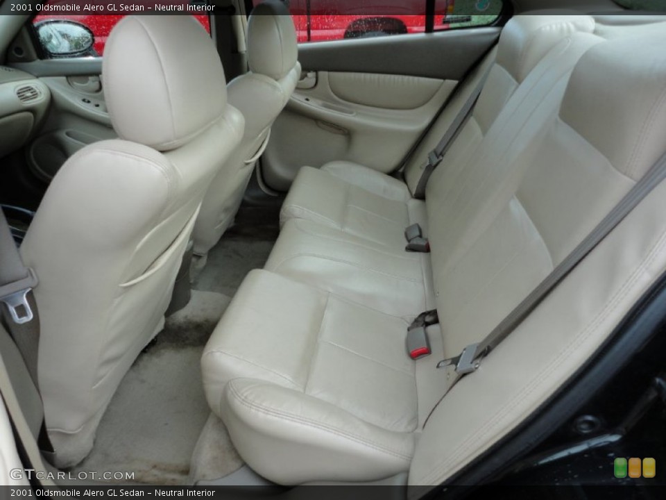 Neutral Interior Photo for the 2001 Oldsmobile Alero GL Sedan #54637653