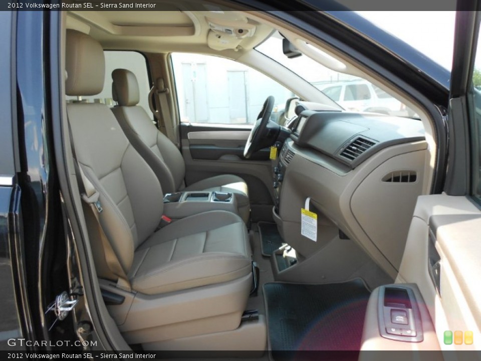 Sierra Sand Interior Photo for the 2012 Volkswagen Routan SEL #54641745