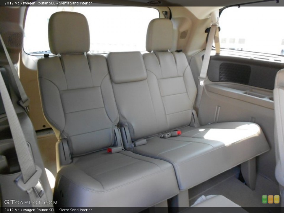 Sierra Sand Interior Photo for the 2012 Volkswagen Routan SEL #54641763