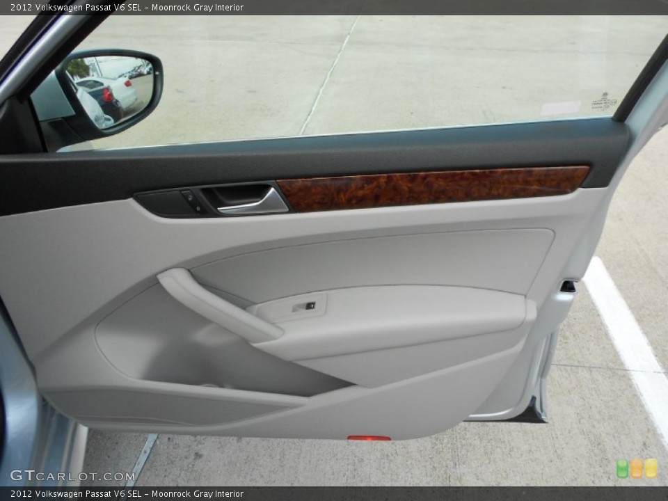 Moonrock Gray Interior Door Panel for the 2012 Volkswagen Passat V6 SEL #54643194