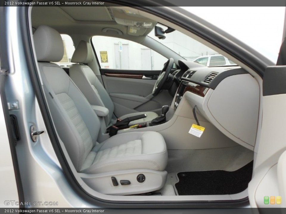 Moonrock Gray Interior Photo for the 2012 Volkswagen Passat V6 SEL #54643203