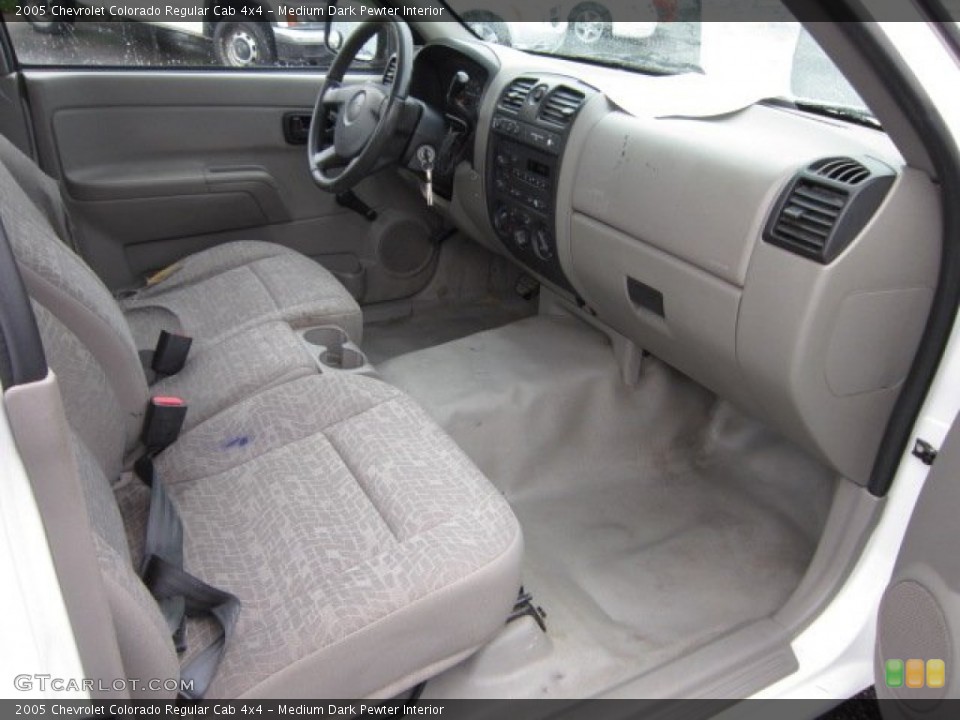 Medium Dark Pewter Interior Photo for the 2005 Chevrolet Colorado Regular Cab 4x4 #54645906