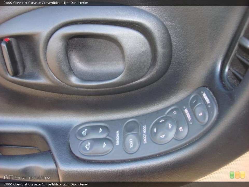 Light Oak Interior Controls for the 2000 Chevrolet Corvette Convertible #54646302