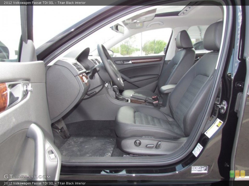 Titan Black Interior Photo for the 2012 Volkswagen Passat TDI SEL #54647007