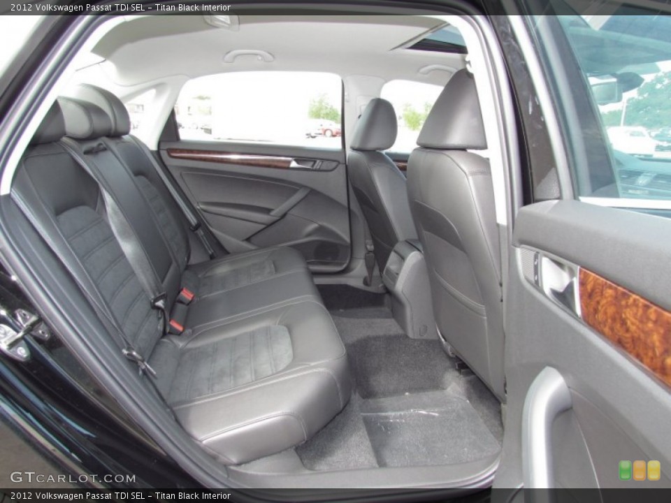 Titan Black Interior Photo for the 2012 Volkswagen Passat TDI SEL #54647016