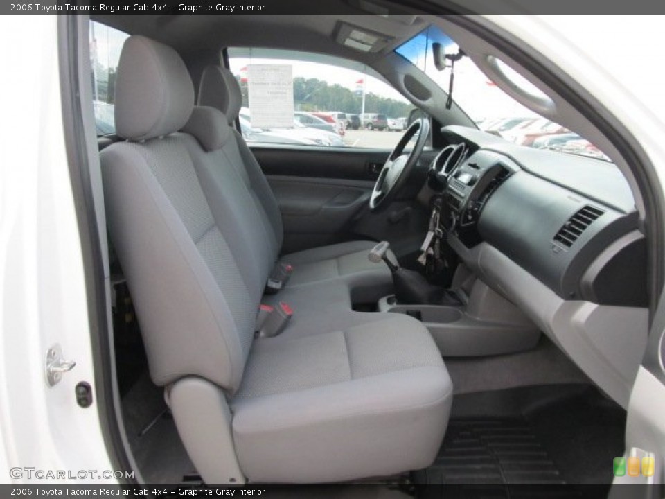Graphite Gray Interior Photo for the 2006 Toyota Tacoma Regular Cab 4x4 #54650276