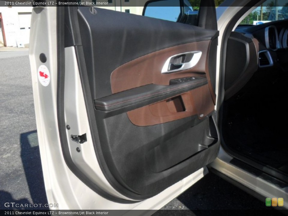 Brownstone/Jet Black Interior Door Panel for the 2011 Chevrolet Equinox LTZ #54660186