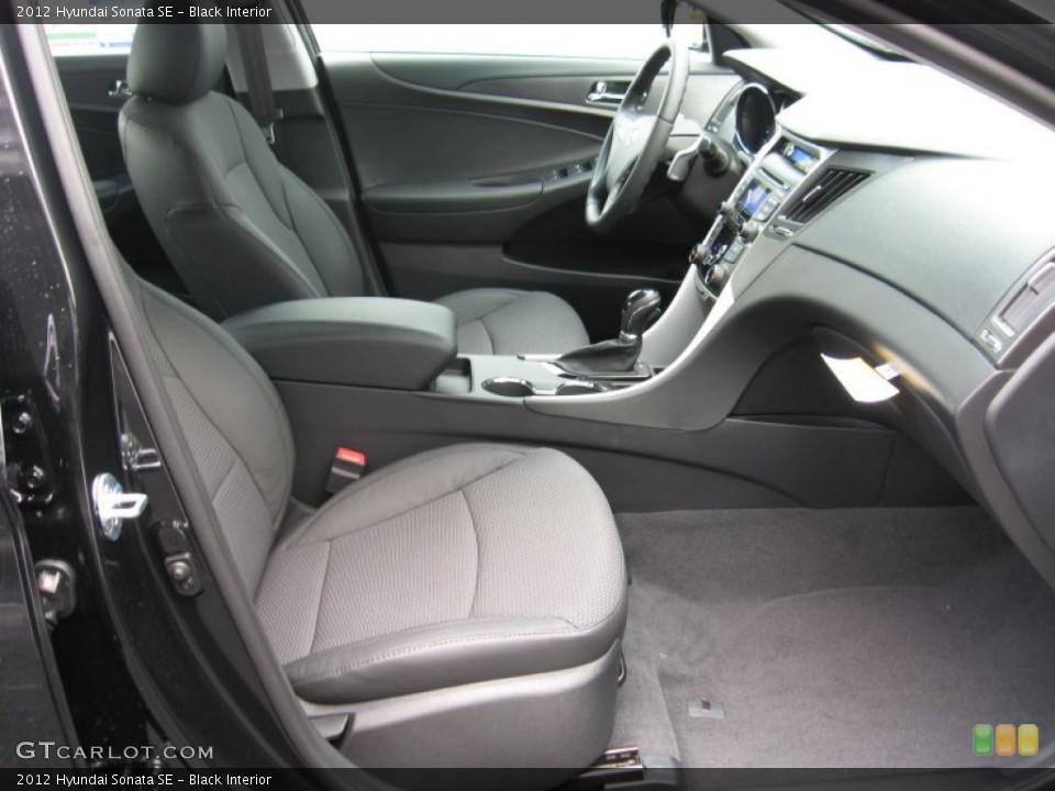 Black Interior Photo for the 2012 Hyundai Sonata SE #54663380