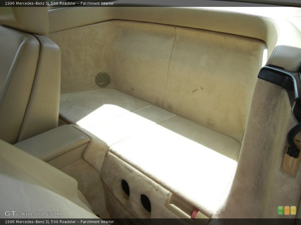 Parchment Interior Photo for the 1996 Mercedes-Benz SL 500 Roadster #54666810