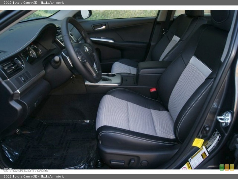 Black/Ash Interior Photo for the 2012 Toyota Camry SE #54674346