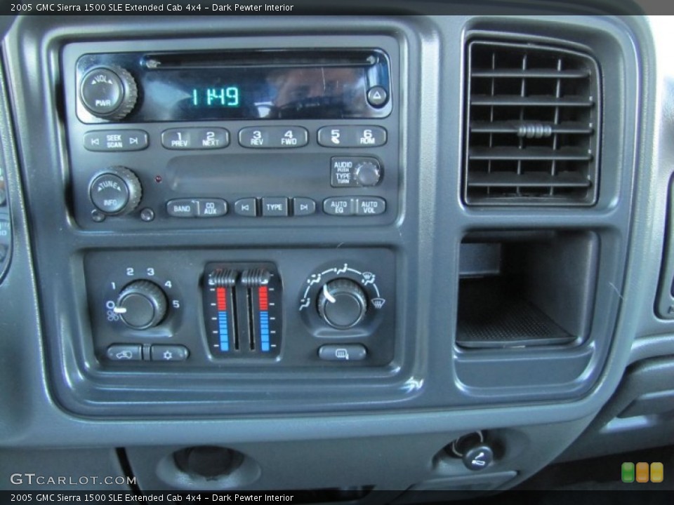 Dark Pewter Interior Controls for the 2005 GMC Sierra 1500 SLE Extended Cab 4x4 #54676707