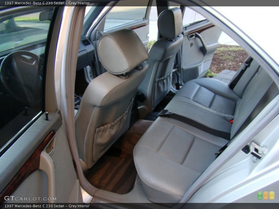 Grey Interior Photo for the 1997 Mercedes-Benz C 230 Sedan #54681006
