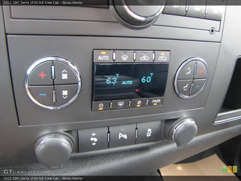 Ebony Interior Controls for the 2012 GMC Sierra 1500 SLE Crew Cab #54683025