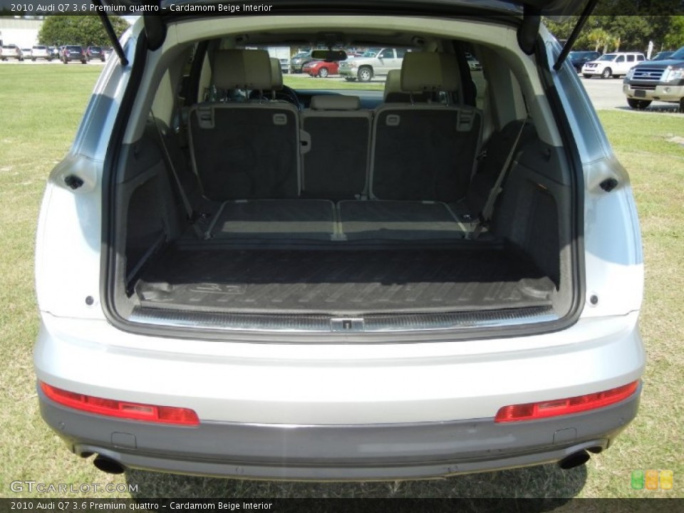 Cardamom Beige Interior Trunk for the 2010 Audi Q7 3.6 Premium quattro #54685868