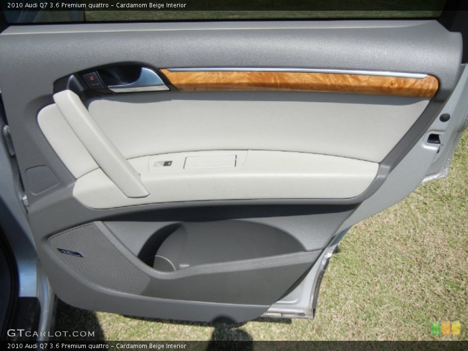 Cardamom Beige Interior Door Panel for the 2010 Audi Q7 3.6 Premium quattro #54685958
