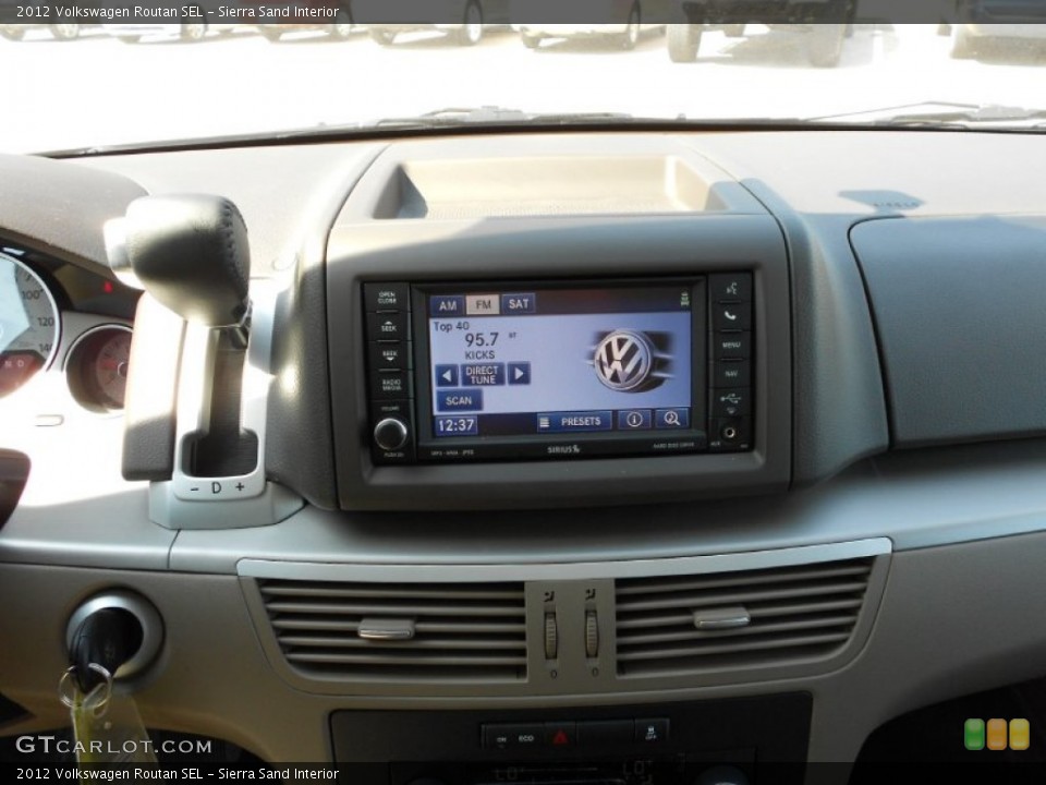 Sierra Sand Interior Controls for the 2012 Volkswagen Routan SEL #54697756