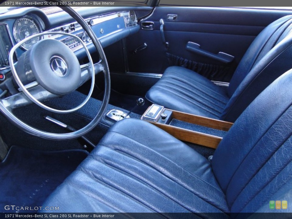 Blue Interior Photo for the 1971 Mercedes-Benz SL Class 280 SL Roadster #54704077