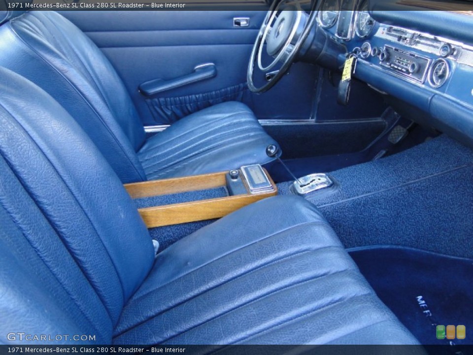 Blue Interior Photo for the 1971 Mercedes-Benz SL Class 280 SL Roadster #54704131