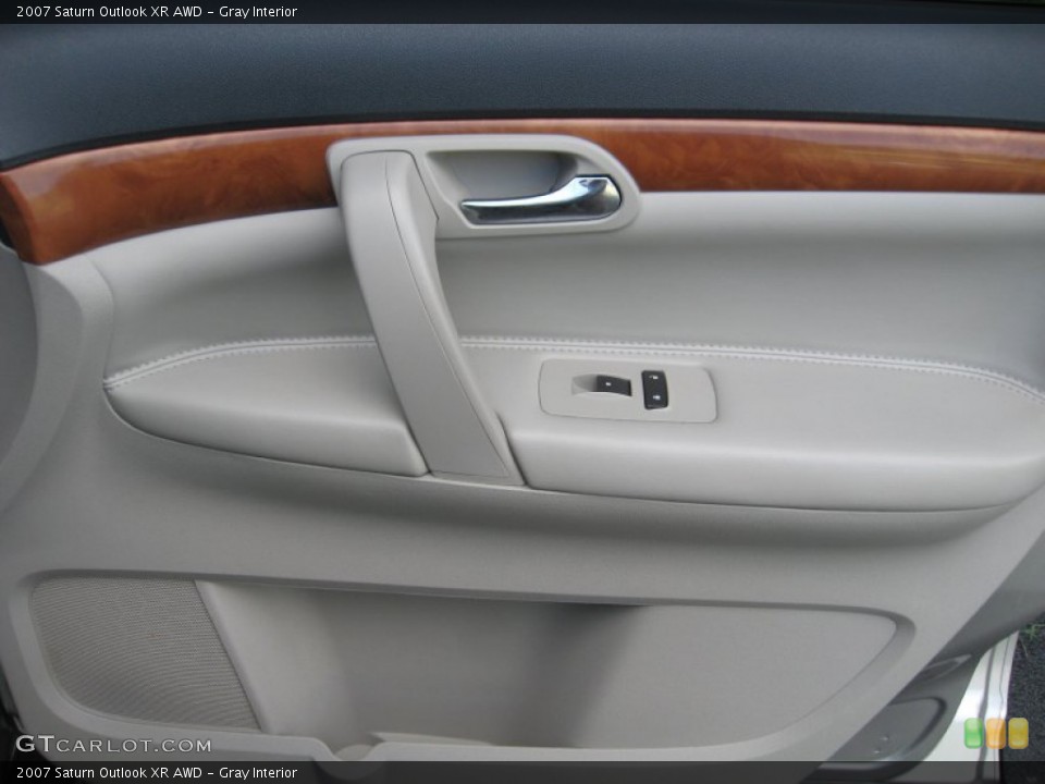 Gray Interior Door Panel for the 2007 Saturn Outlook XR AWD #54705566