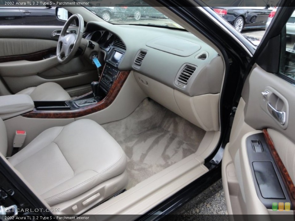 Parchment Interior Photo for the 2002 Acura TL 3.2 Type S #54714292