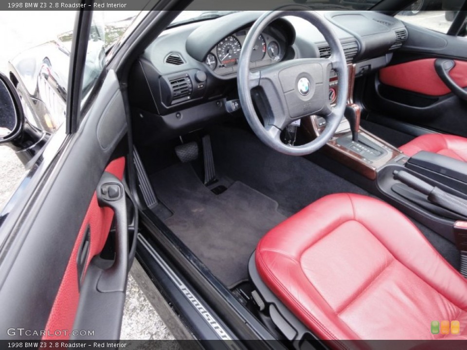 Red Interior Photo for the 1998 BMW Z3 2.8 Roadster #54715693