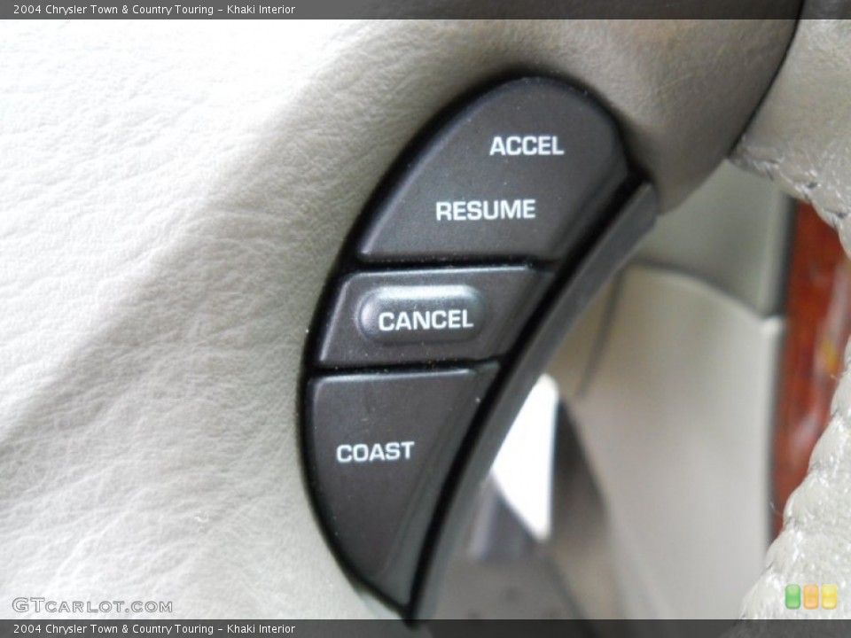 Khaki Interior Controls for the 2004 Chrysler Town & Country Touring #54716356
