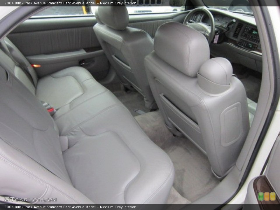 Medium Gray Interior Photo for the 2004 Buick Park Avenue  #54716695