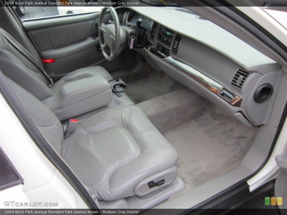 Medium Gray Interior Photo for the 2004 Buick Park Avenue  #54716722