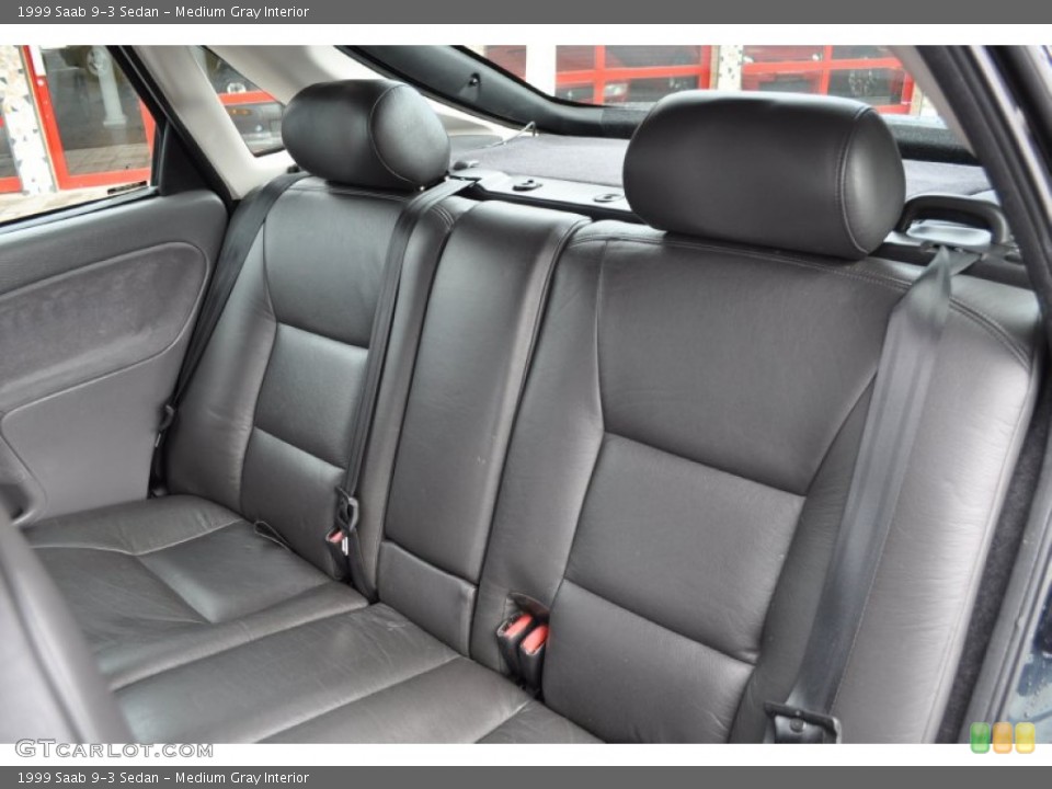 Medium Gray Interior Photo for the 1999 Saab 9-3 Sedan #54722443