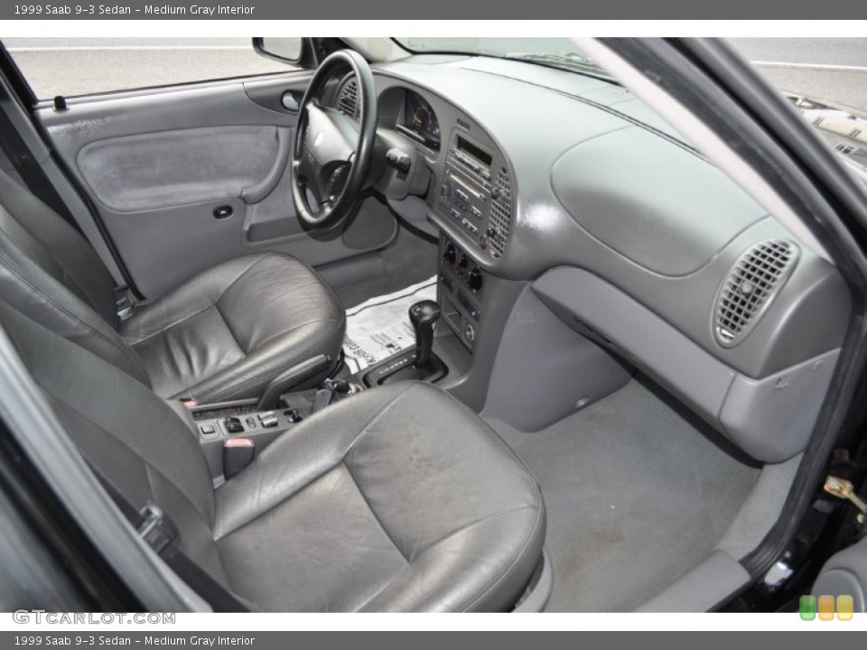Medium Gray Interior Photo for the 1999 Saab 9-3 Sedan #54722452