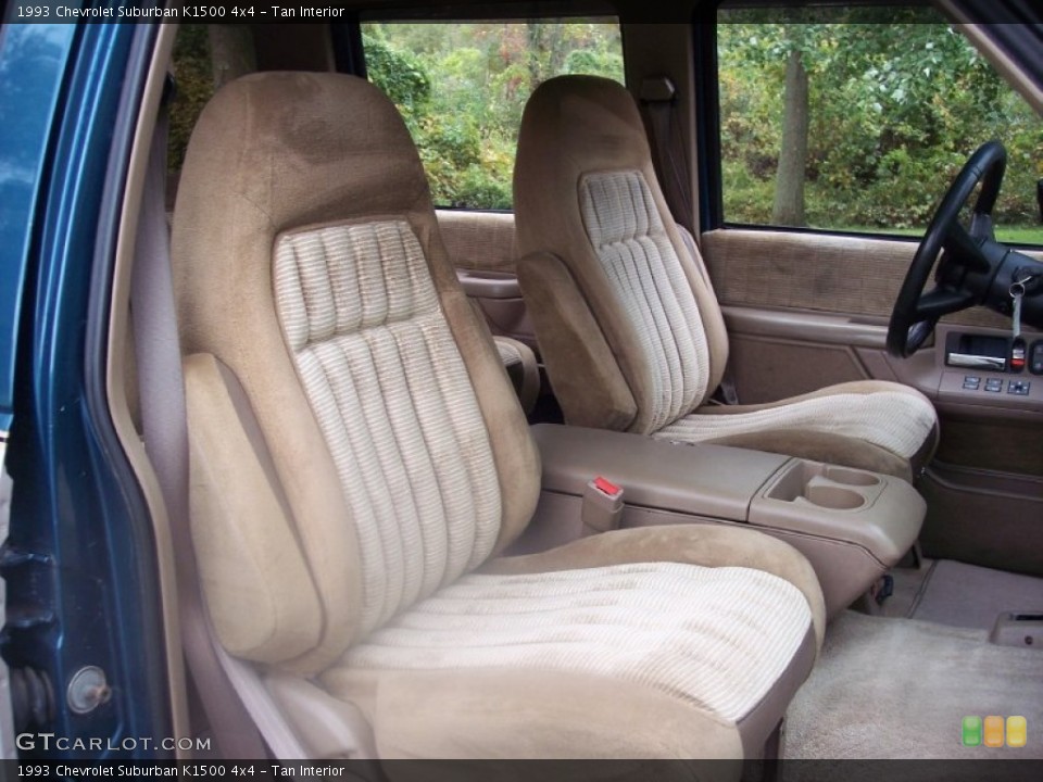 Tan Interior Photo for the 1993 Chevrolet Suburban K1500 4x4 #54724021