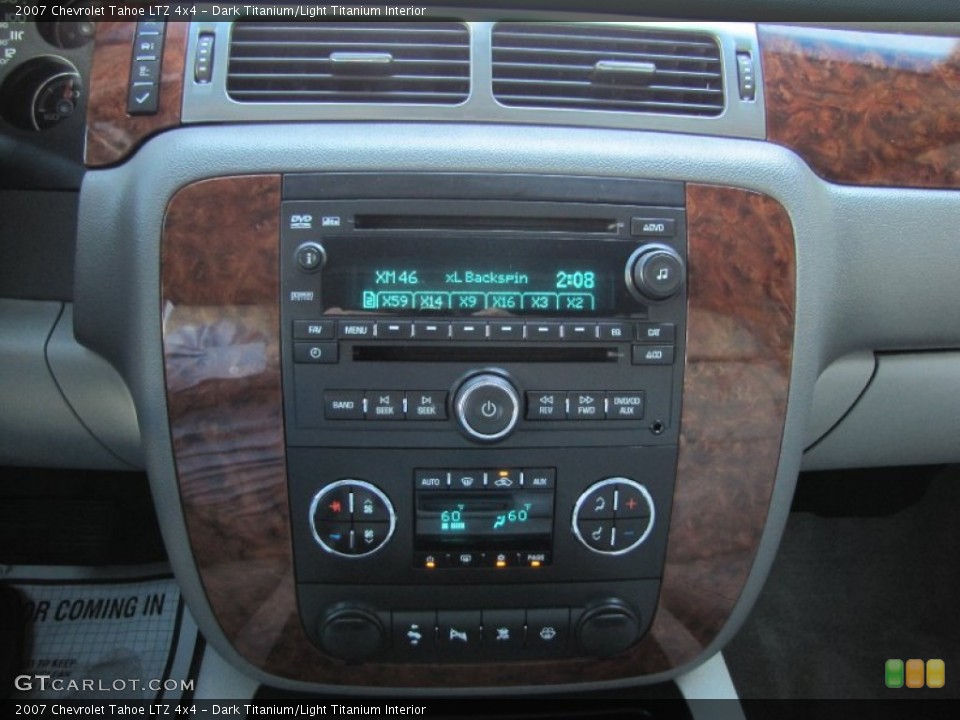 Dark Titanium/Light Titanium Interior Controls for the 2007 Chevrolet Tahoe LTZ 4x4 #54737567