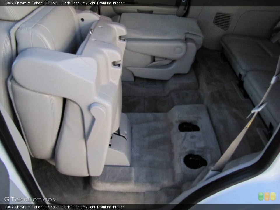 Dark Titanium/Light Titanium Interior Trunk for the 2007 Chevrolet Tahoe LTZ 4x4 #54737606