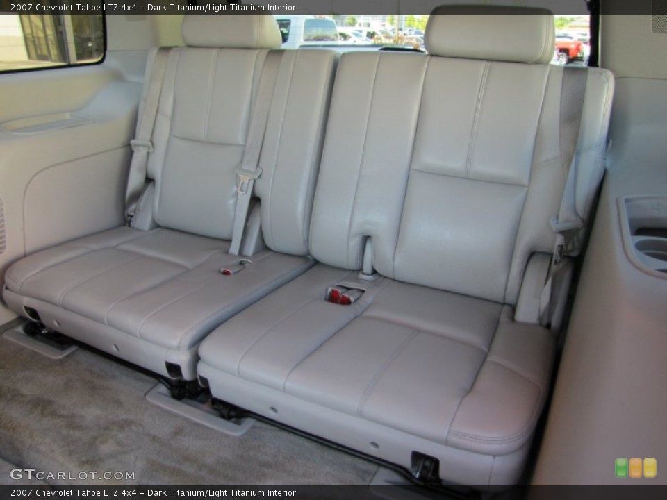 Dark Titanium/Light Titanium Interior Photo for the 2007 Chevrolet Tahoe LTZ 4x4 #54737609