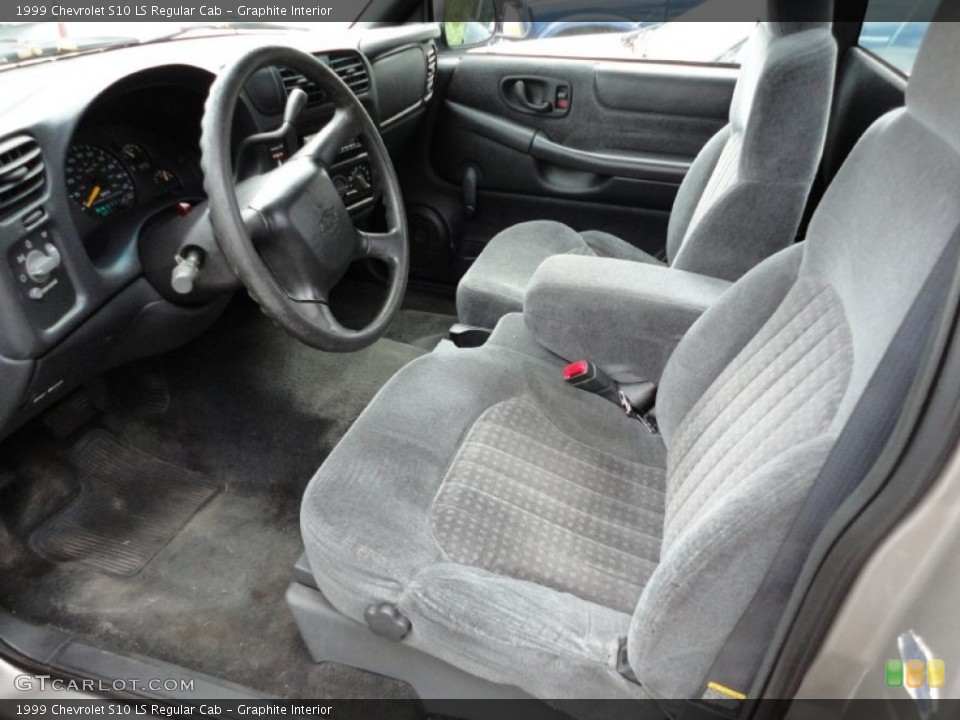Graphite Interior Photo for the 1999 Chevrolet S10 LS Regular Cab #54739509