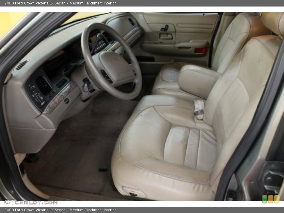 Medium Parchment Interior Photo for the 2000 Ford Crown Victoria LX Sedan #54744492