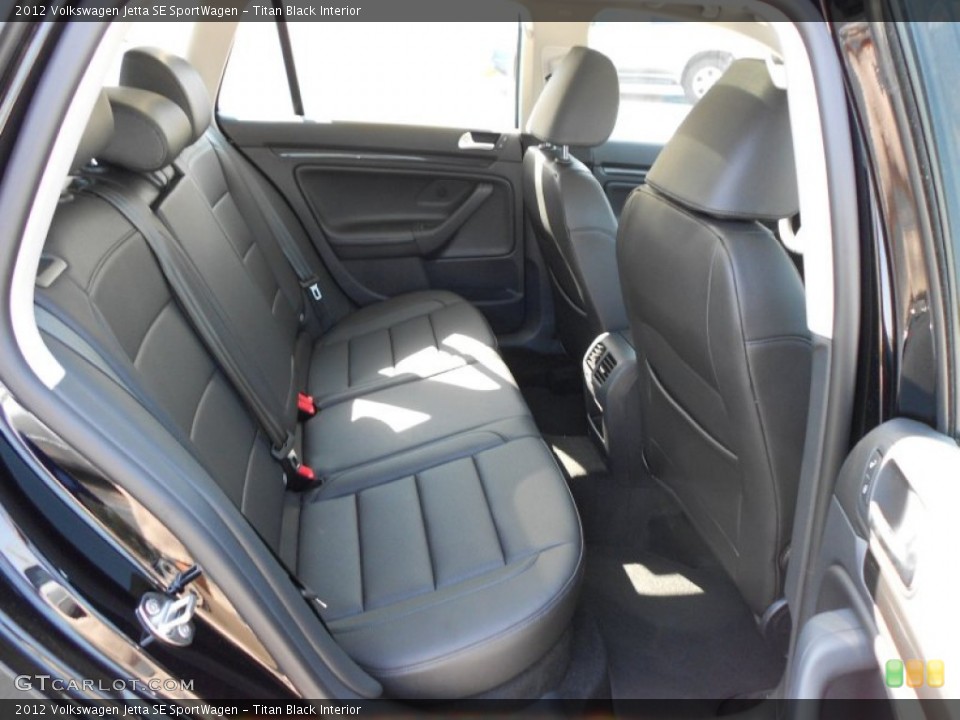 Titan Black Interior Photo for the 2012 Volkswagen Jetta SE SportWagen #54749094