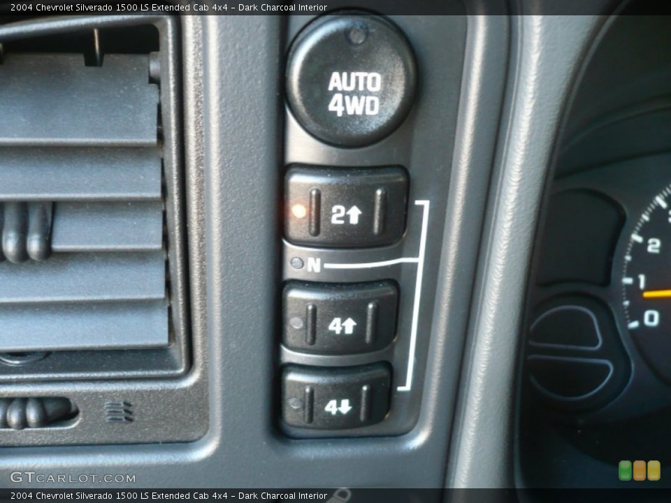Dark Charcoal Interior Controls for the 2004 Chevrolet Silverado 1500 LS Extended Cab 4x4 #54751665