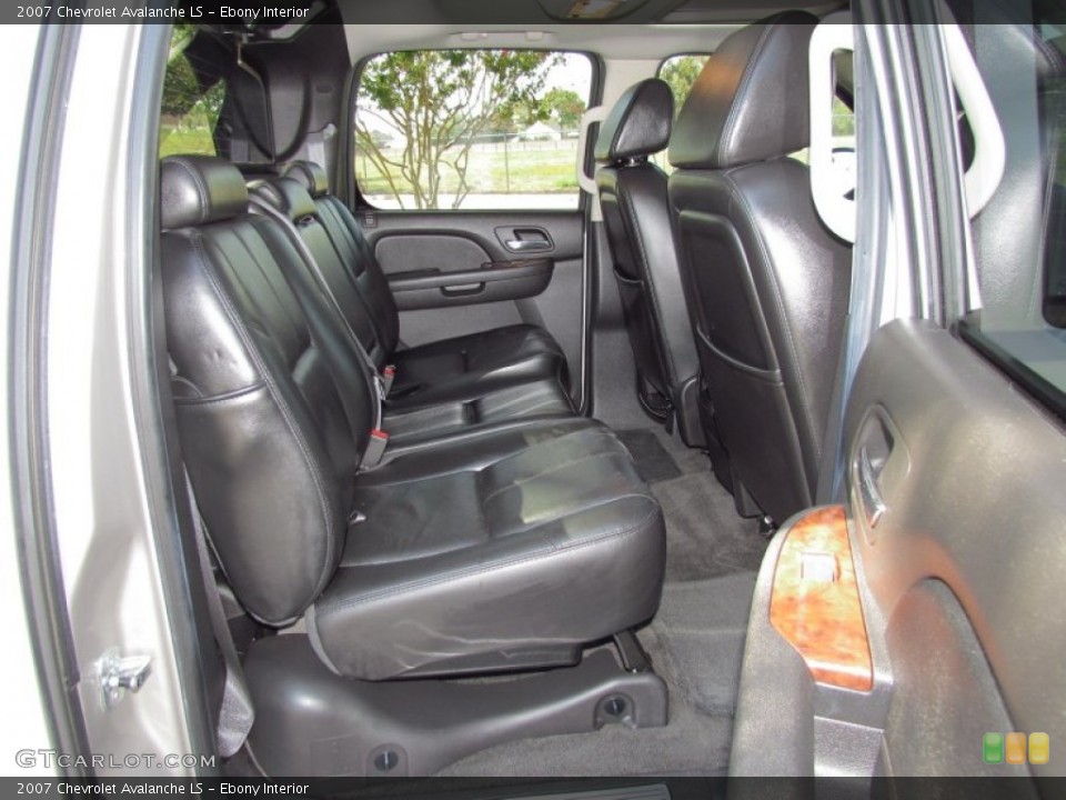 Ebony Interior Photo for the 2007 Chevrolet Avalanche LS #54766062