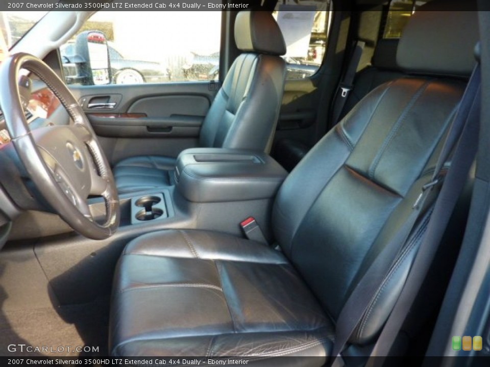 Ebony Interior Photo for the 2007 Chevrolet Silverado 3500HD LTZ Extended Cab 4x4 Dually #54771360