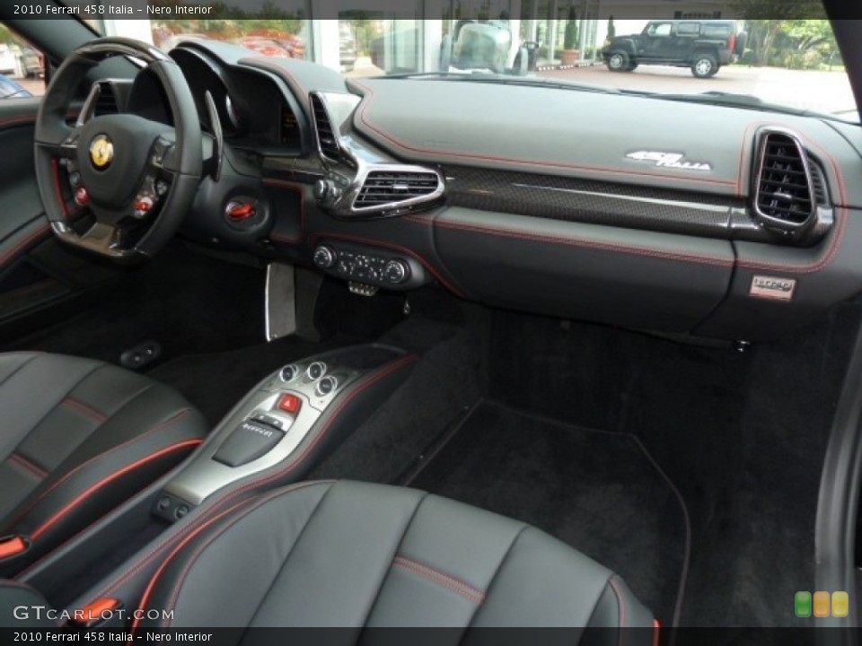 Nero Interior Dashboard for the 2010 Ferrari 458 Italia #54783603