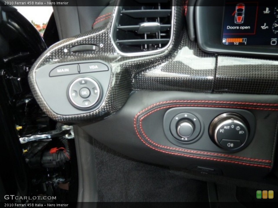 Nero Interior Controls for the 2010 Ferrari 458 Italia #54783633