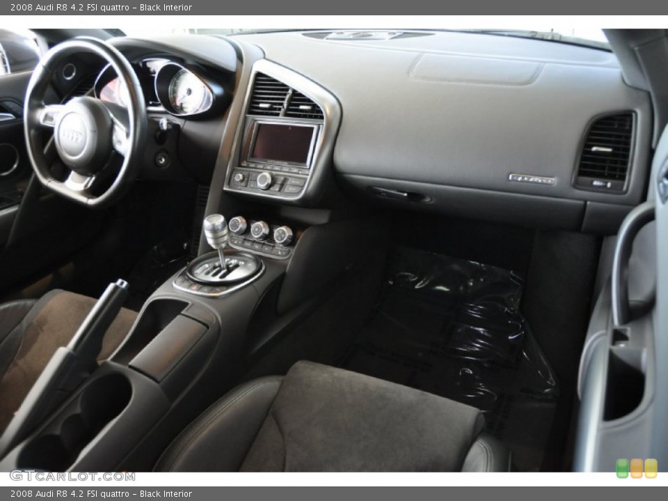 Black Interior Dashboard for the 2008 Audi R8 4.2 FSI quattro #54785478