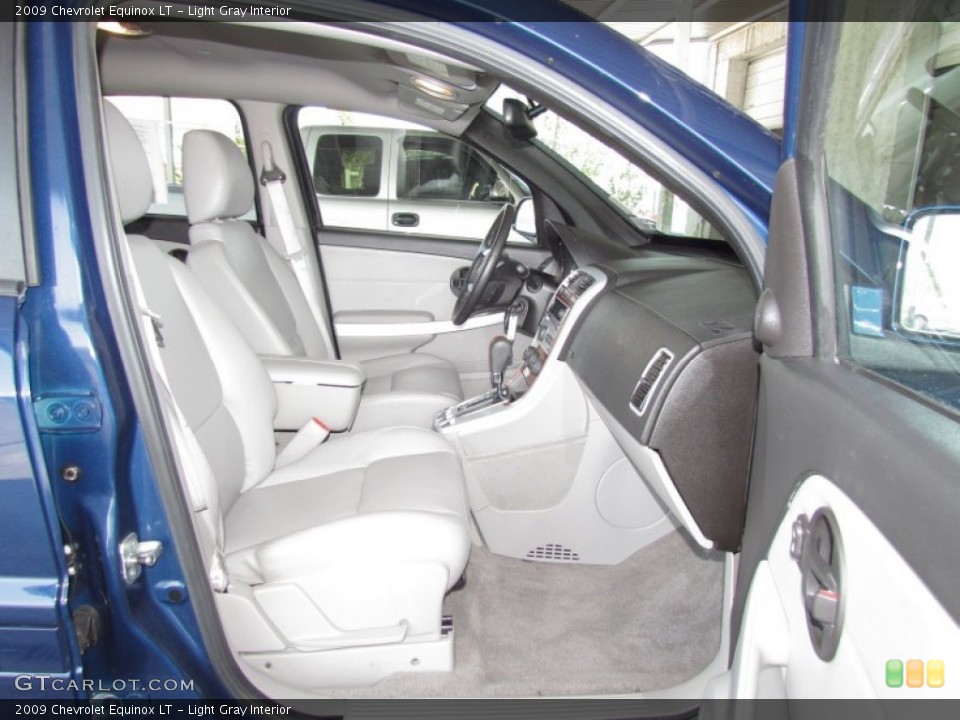 Light Gray Interior Photo for the 2009 Chevrolet Equinox LT #54786858