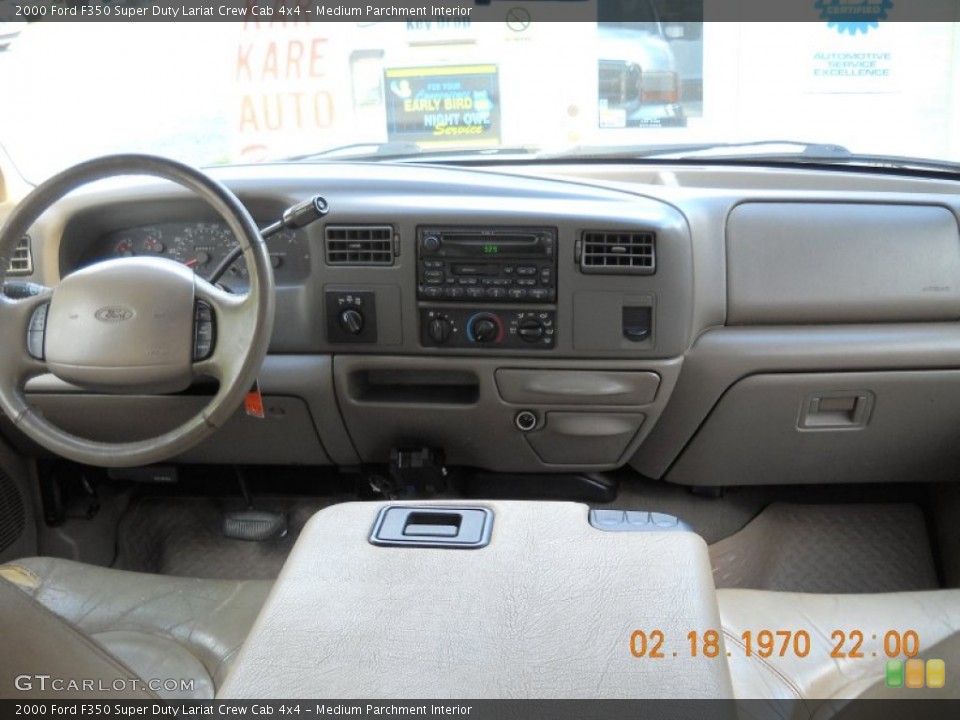 Medium Parchment Interior Dashboard for the 2000 Ford F350 Super Duty Lariat Crew Cab 4x4 #54789039