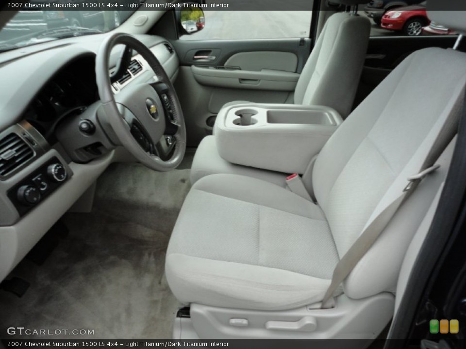 Light Titanium/Dark Titanium Interior Photo for the 2007 Chevrolet Suburban 1500 LS 4x4 #54791256