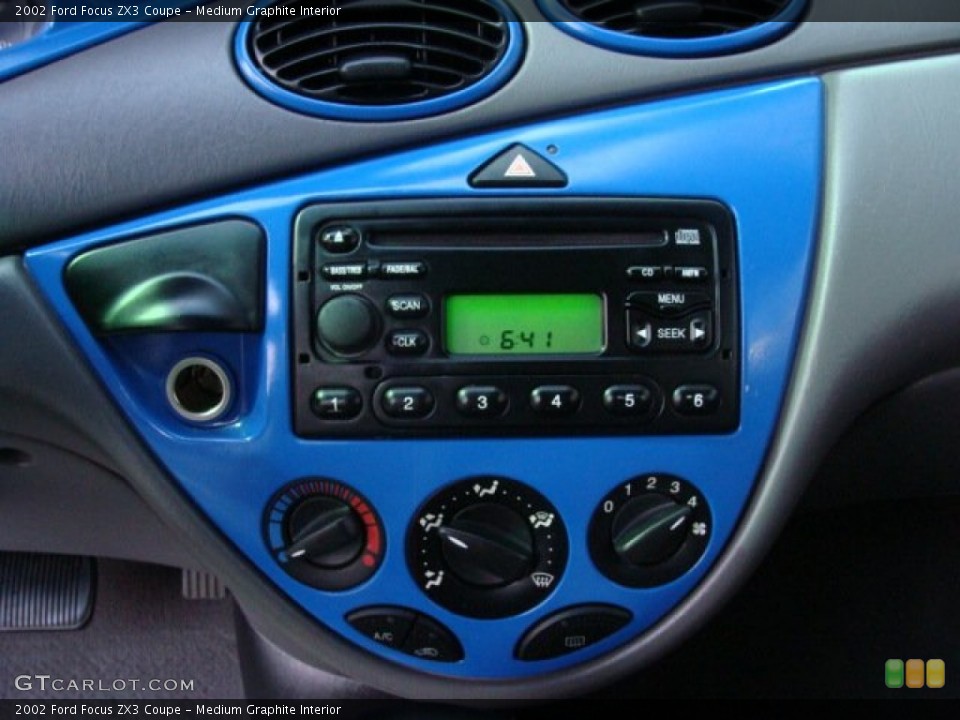 Medium Graphite Interior Audio System for the 2002 Ford Focus ZX3 Coupe #54793858