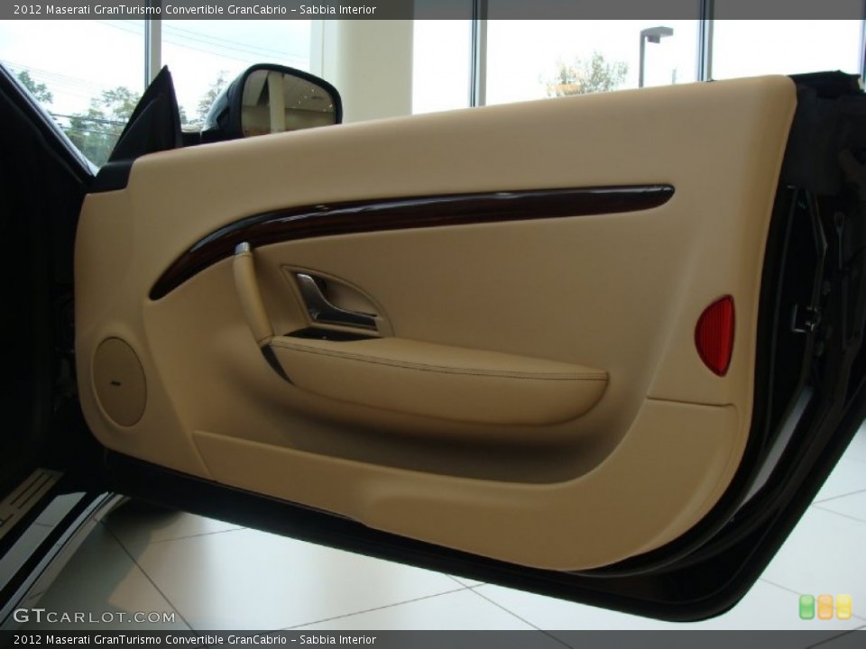 Sabbia Interior Door Panel for the 2012 Maserati GranTurismo Convertible GranCabrio #54801535