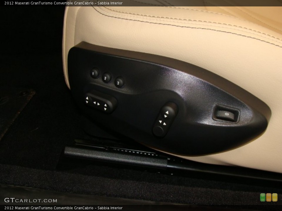 Sabbia Interior Controls for the 2012 Maserati GranTurismo Convertible GranCabrio #54801624