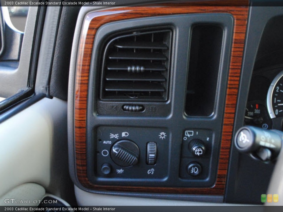Shale Interior Controls for the 2003 Cadillac Escalade  #54801736